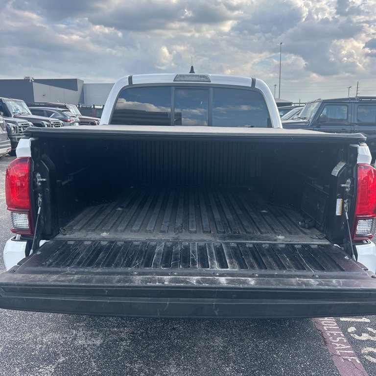 2021 Toyota Tacoma Image 8