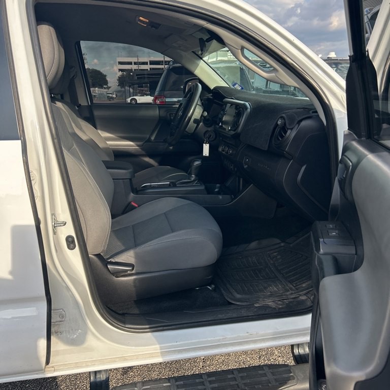 2021 Toyota Tacoma Image 9