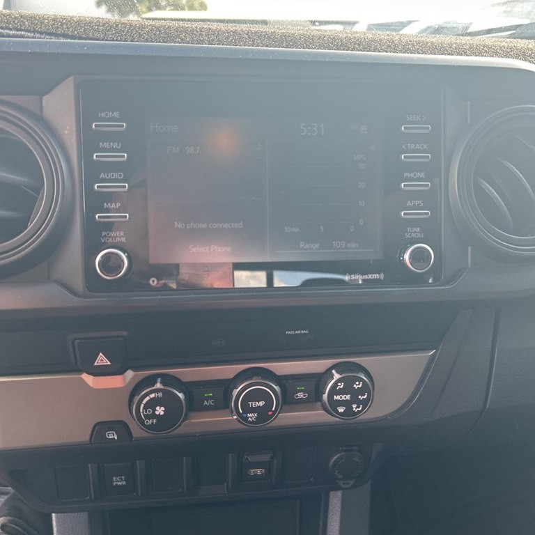 2021 Toyota Tacoma Image 10