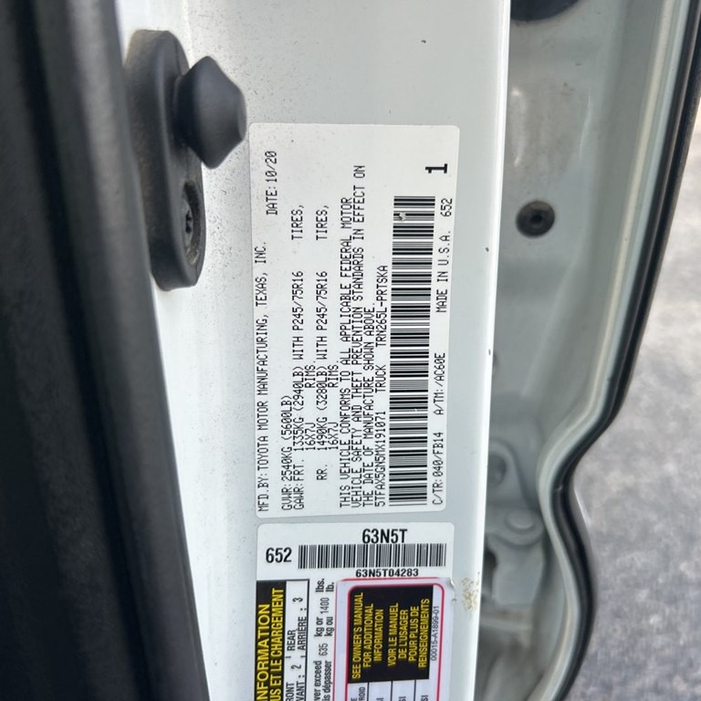 2021 Toyota Tacoma Image 19
