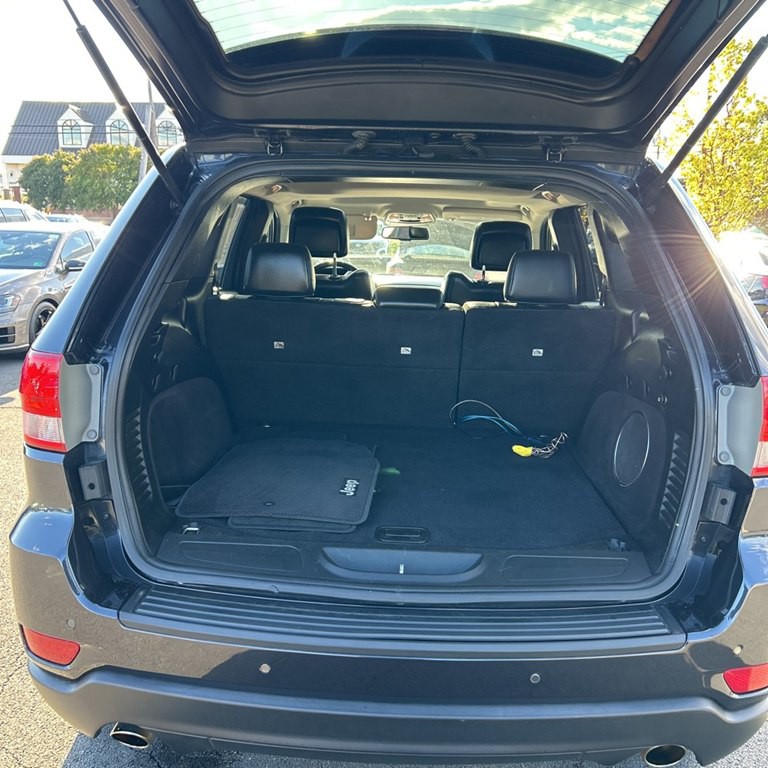 2012 Jeep Grand Cherokee Image 11