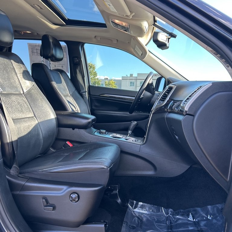 2012 Jeep Grand Cherokee Image 16