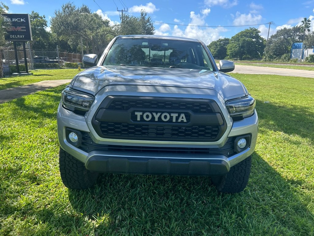 2020 Toyota Tacoma Image 2