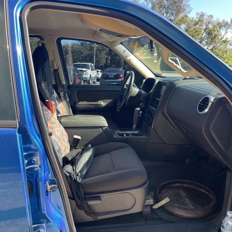 2010 Ford Explorer Image 3