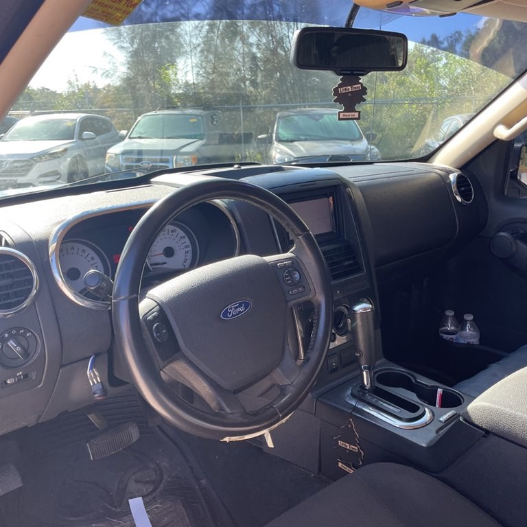 2010 Ford Explorer Image 9