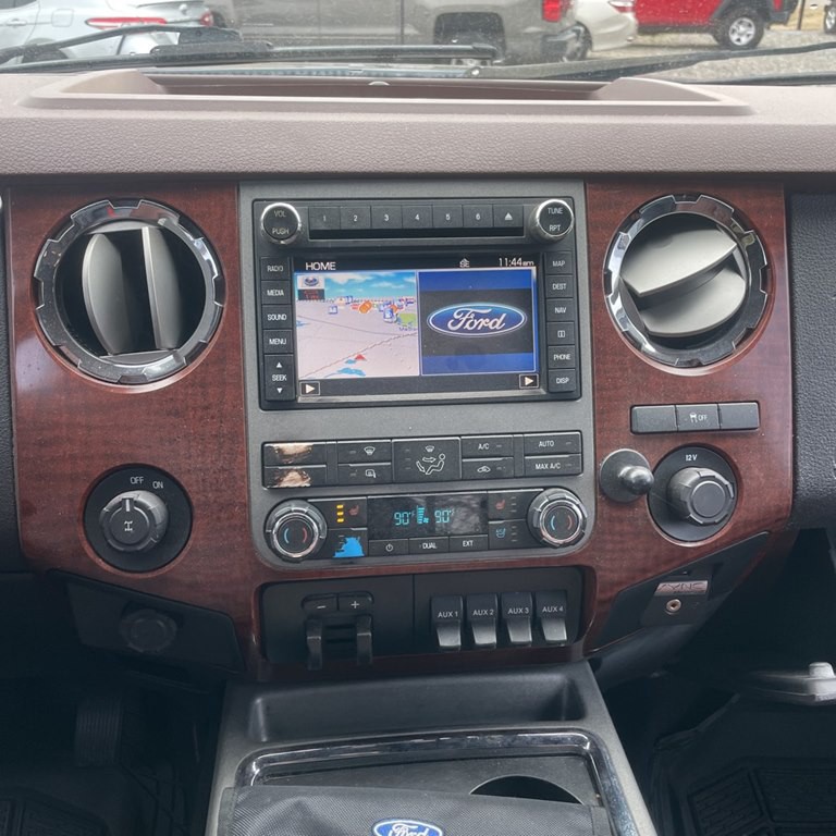 2011 Ford F-250 Image 6