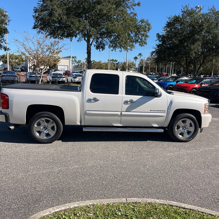 2011 Chevrolet Silverado 1500 Image 2
