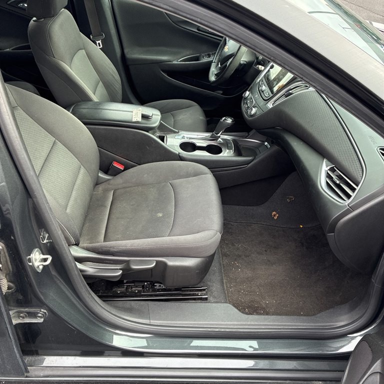 2018 Chevrolet Malibu Image 5