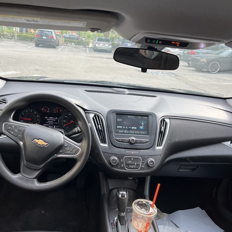 2018 Chevrolet Malibu Image 10