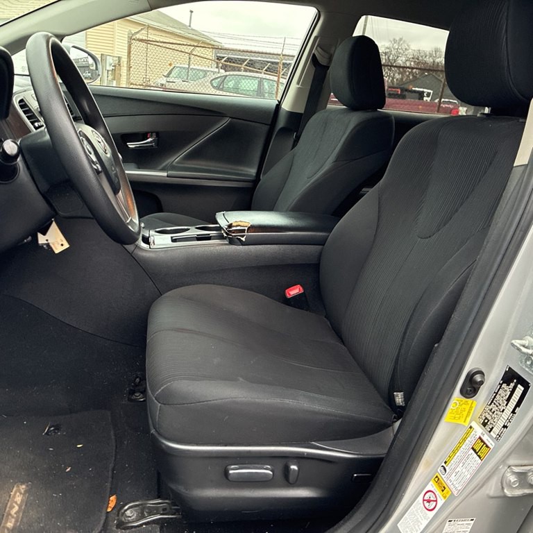 2013 Toyota Venza Image 10