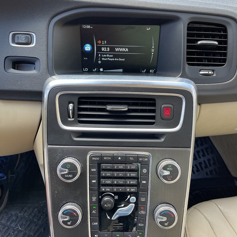 2015 Volvo S60 Image 9