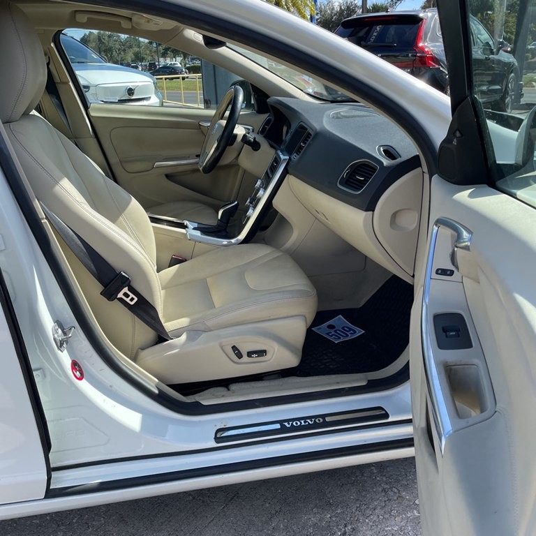 2015 Volvo S60 Image 10