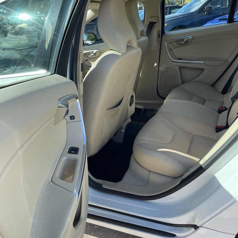 2015 Volvo S60 Image 18