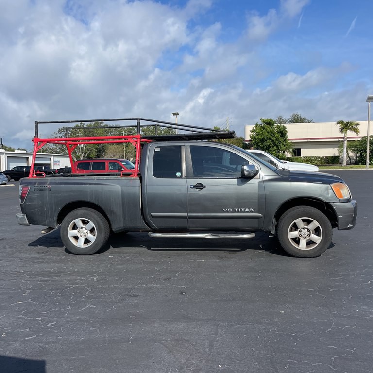 2005 Nissan Titan Image 1