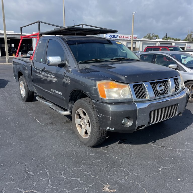 2005 Nissan Titan Image 3