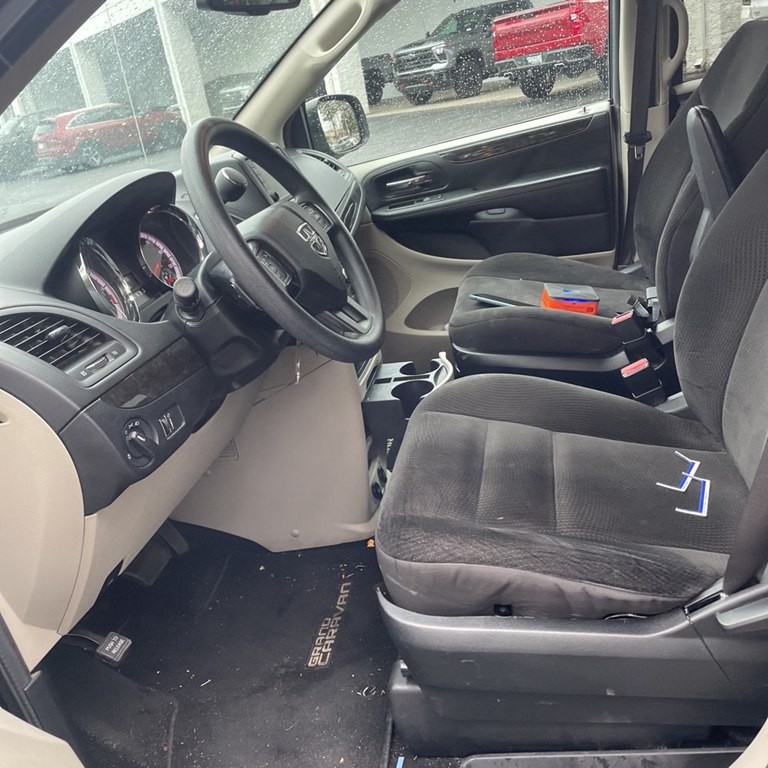 2018 Dodge Grand Caravan Image 2