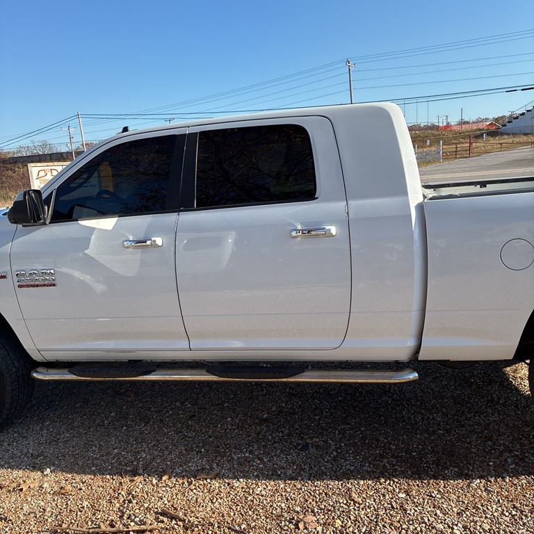 2015 RAM 2500 Image 2