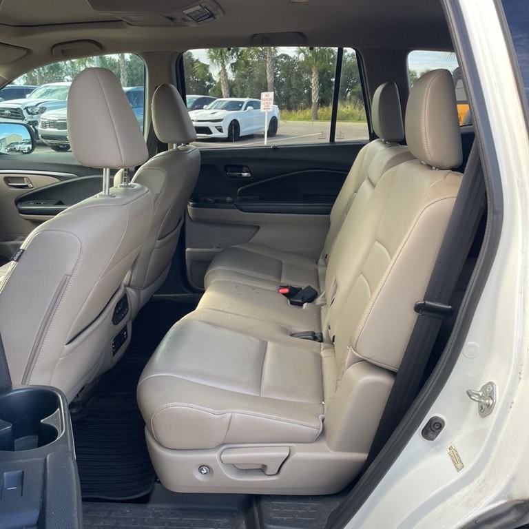 2016 Honda Pilot Image 11