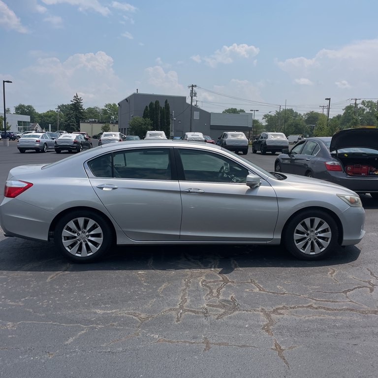 2013 Honda Accord Image 2