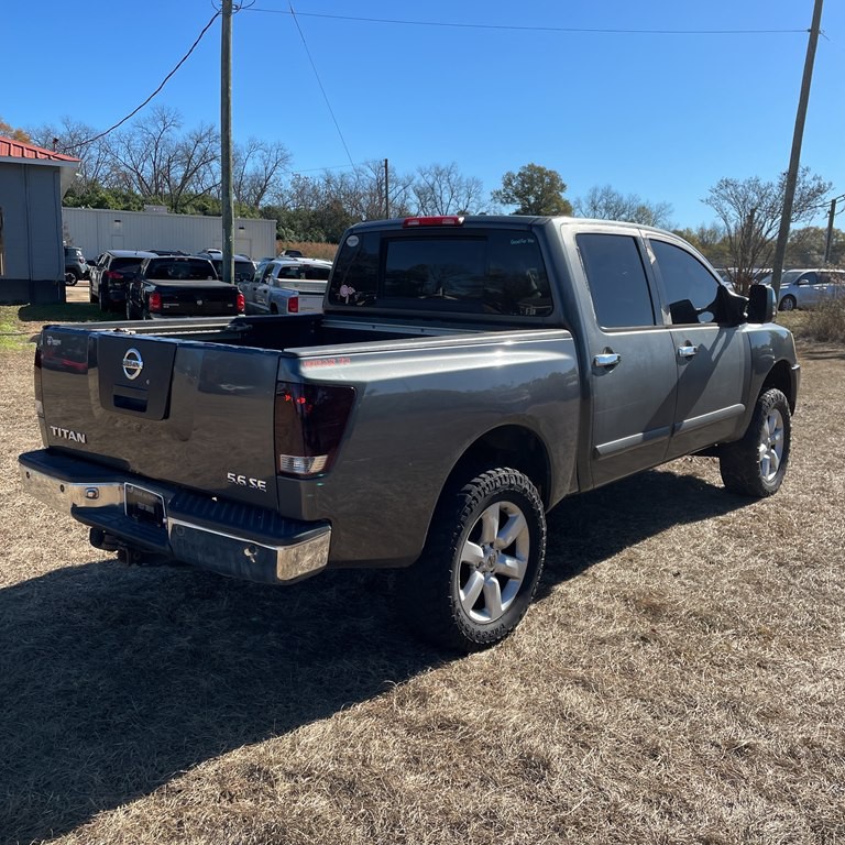 2005 Nissan Titan Image 4