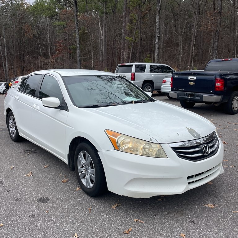 2011 Honda Accord Image 2