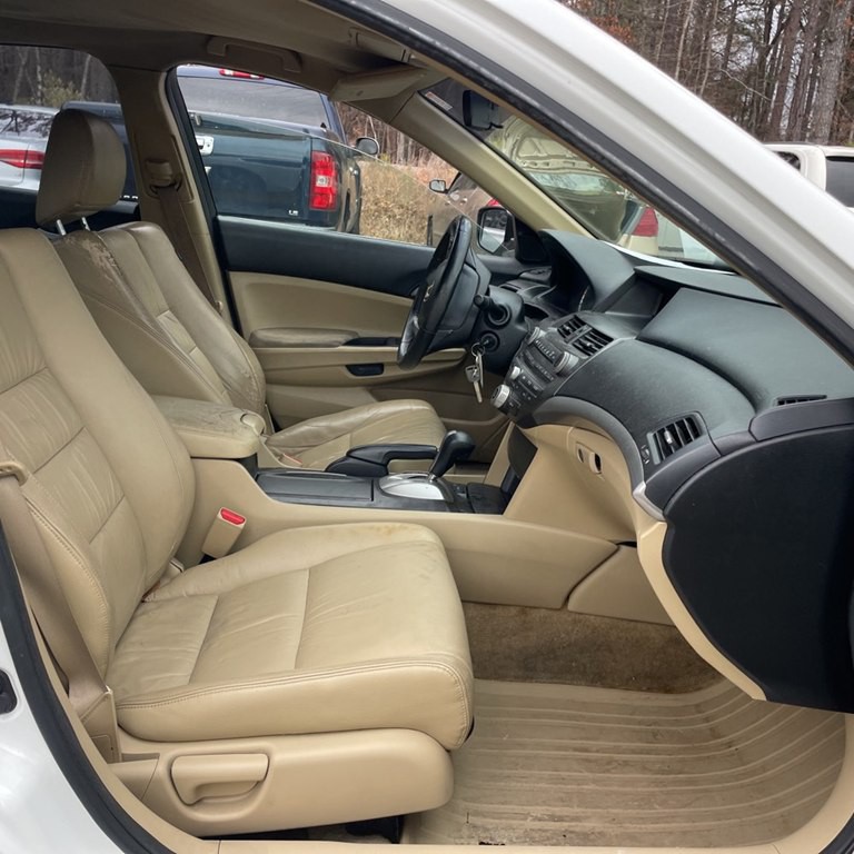 2011 Honda Accord Image 9