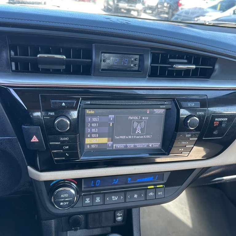 2015 Toyota Corolla Image 6