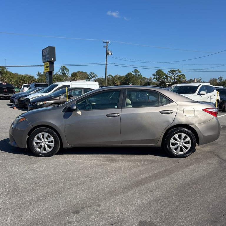 2015 Toyota Corolla Image 9