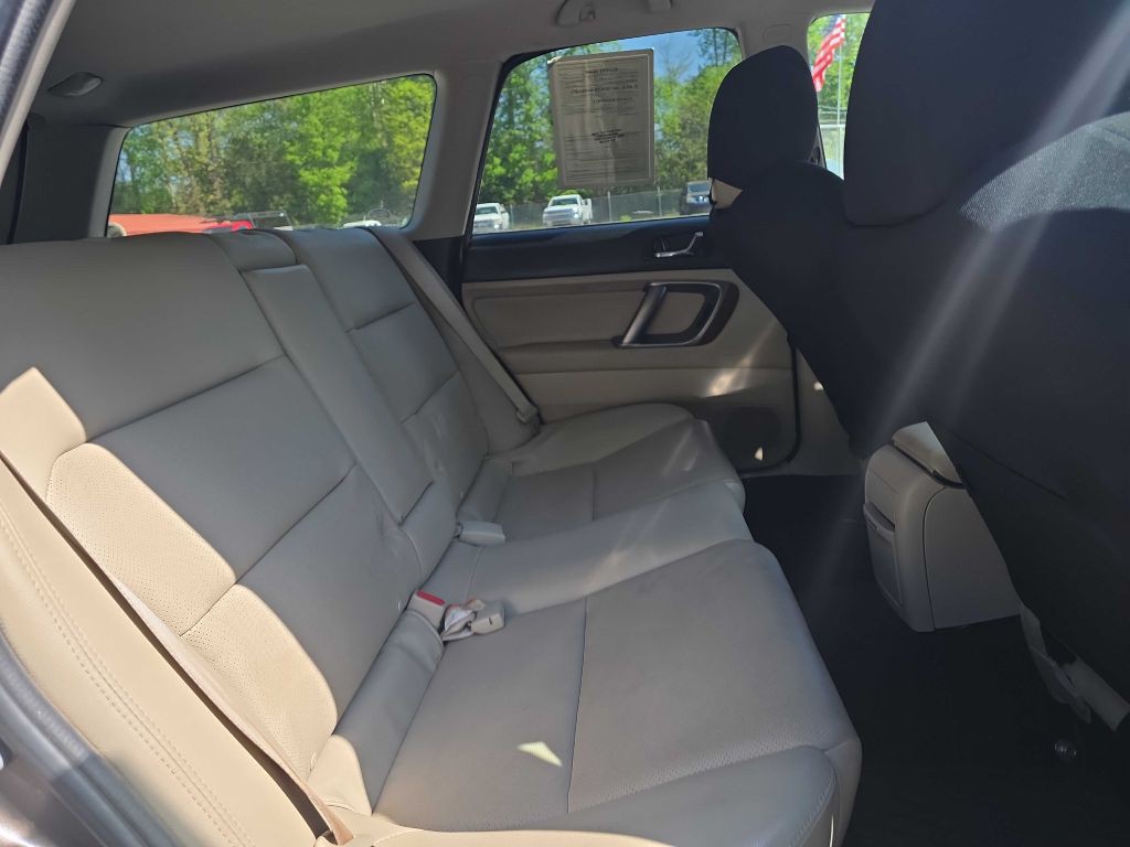 2009 Subaru Outback Image 17
