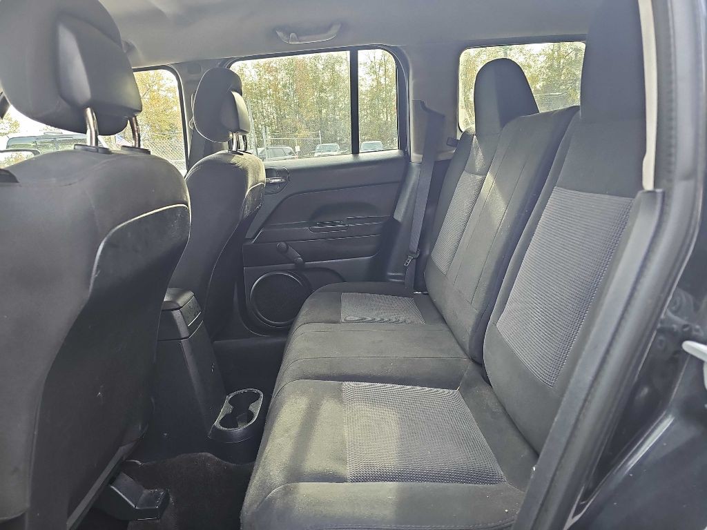 2015 Jeep Patriot Image 9