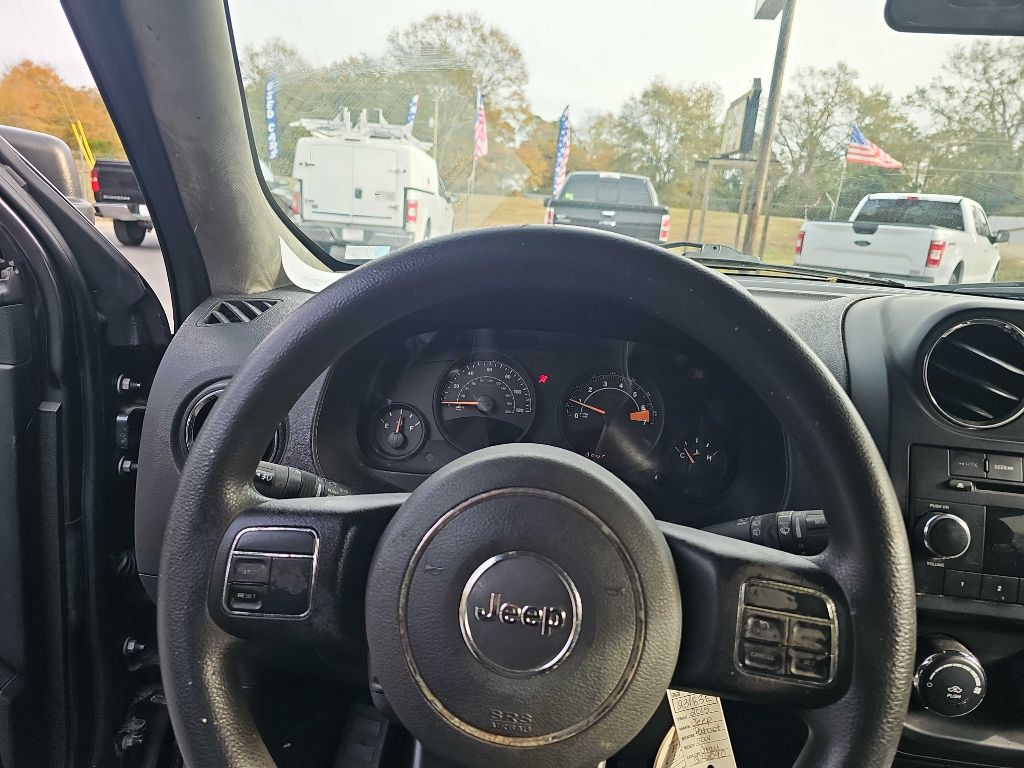 2015 Jeep Patriot Image 12