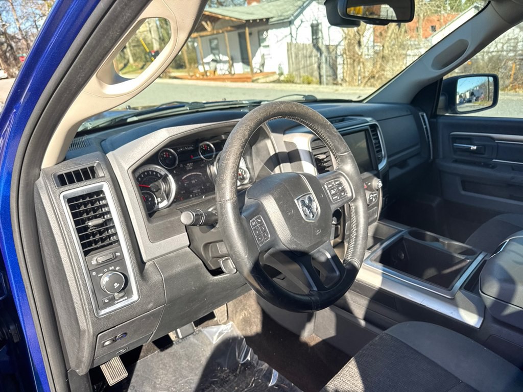 2015 RAM 1500 Image 4