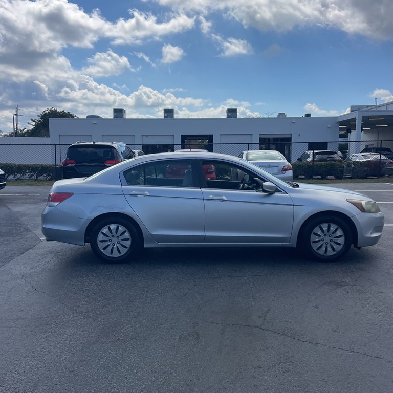 2009 Honda Accord Image 12