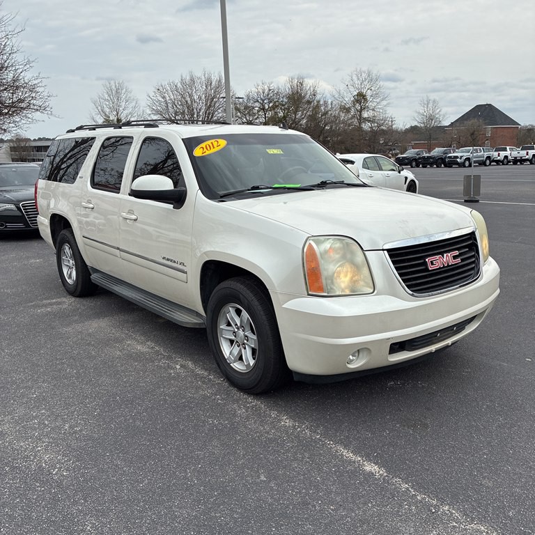 2012 GMC Yukon Image 2