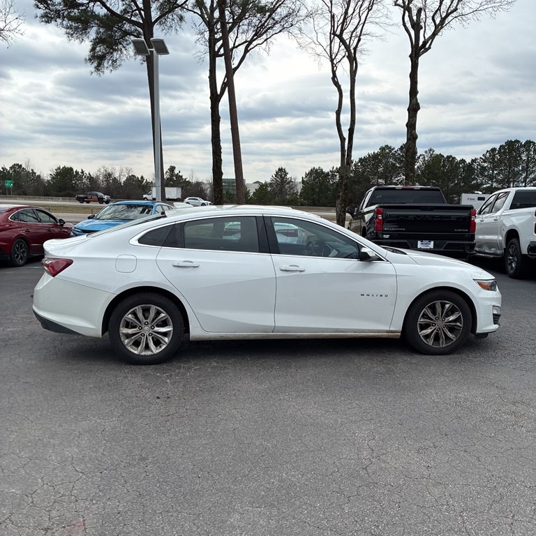 2019 Chevrolet Malibu Image 2
