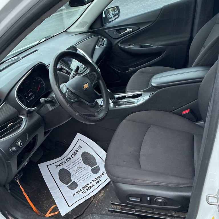 2019 Chevrolet Malibu Image 3