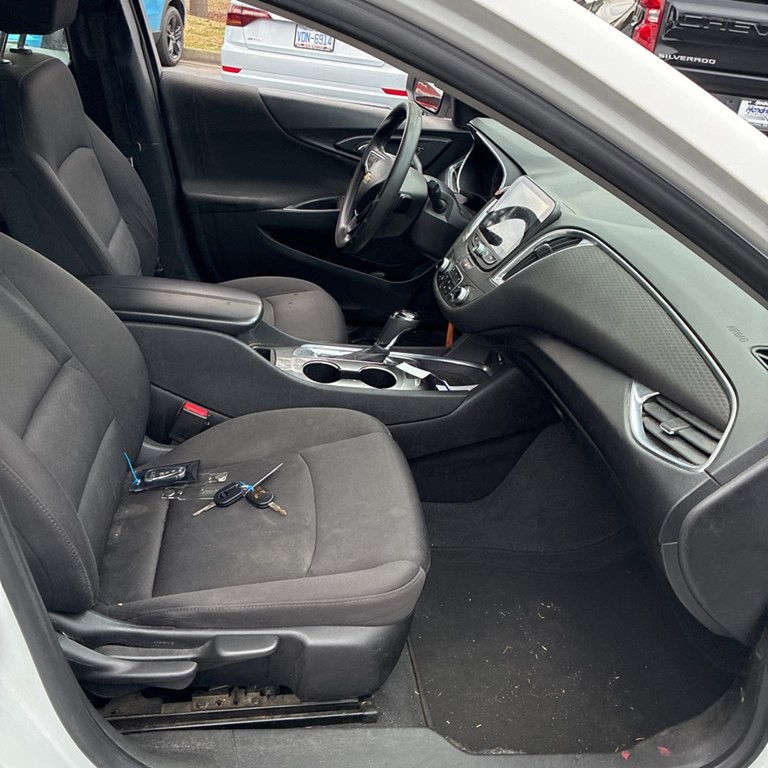 2019 Chevrolet Malibu Image 6