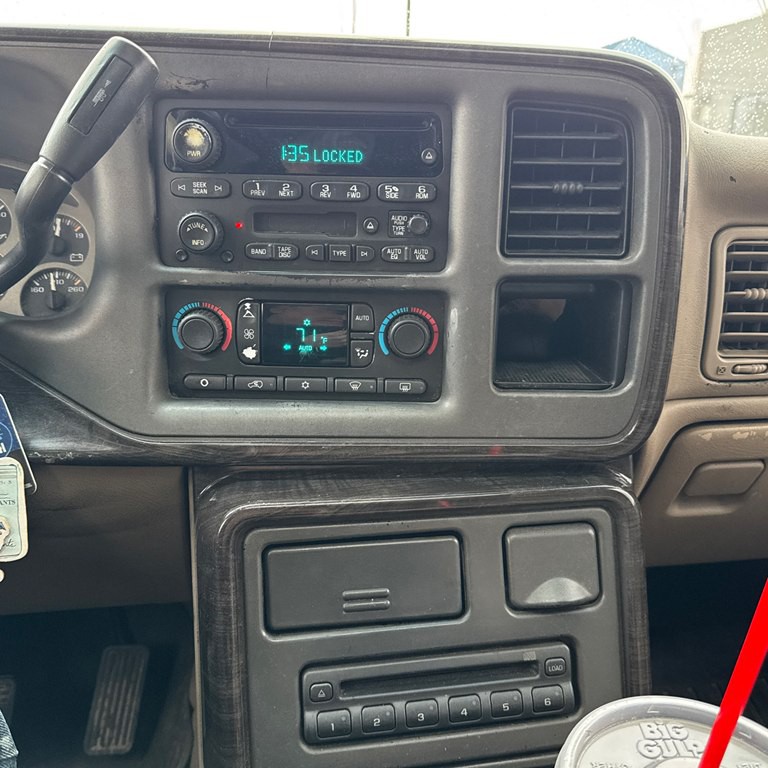 2005 GMC Yukon Image 5