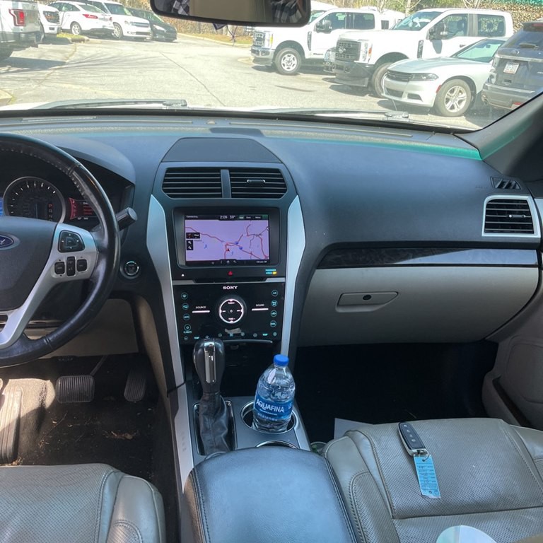 2013 Ford Explorer Image 8