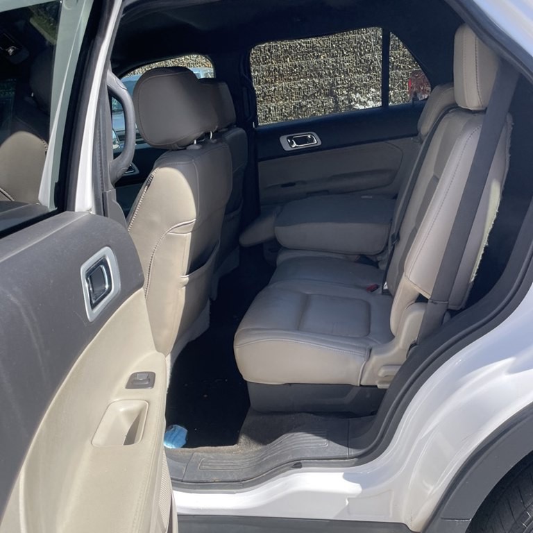 2013 Ford Explorer Image 12