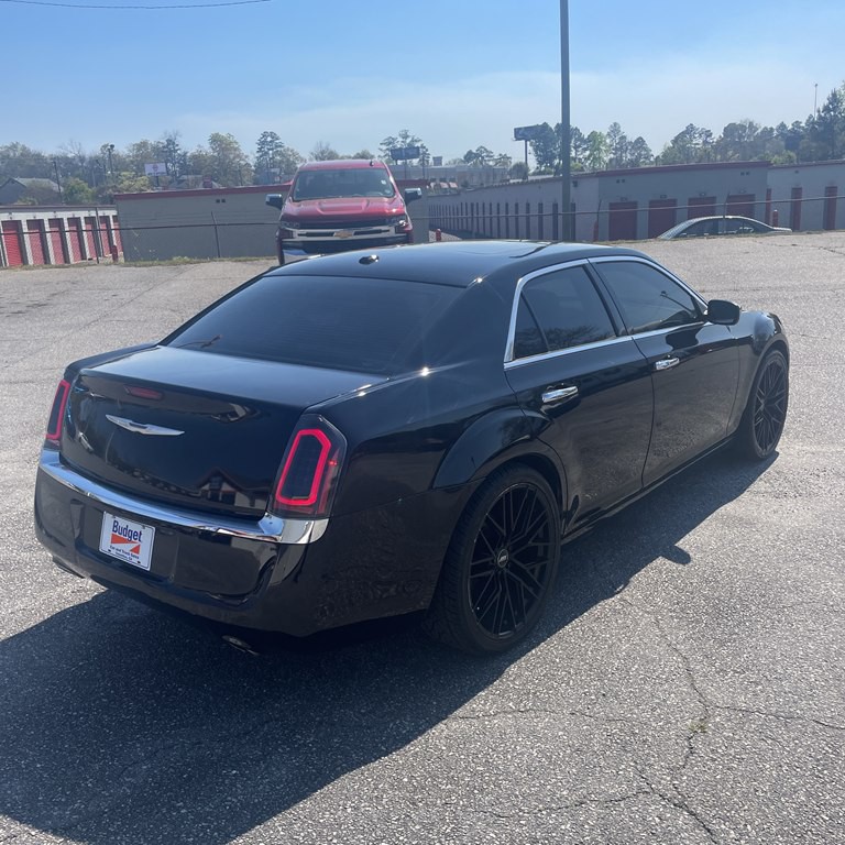 2012 Chrysler 300 Image 3