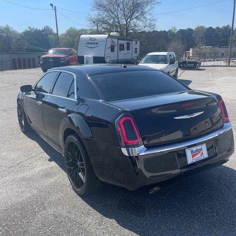 2012 Chrysler 300 Image 7