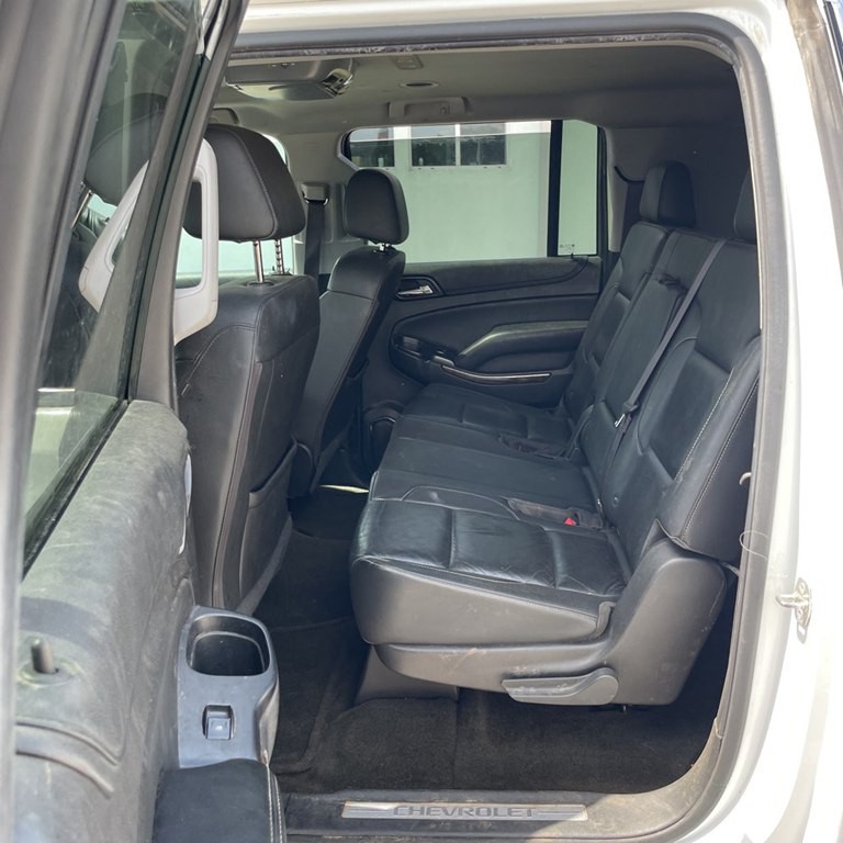 2016 Chevrolet Suburban Image 10