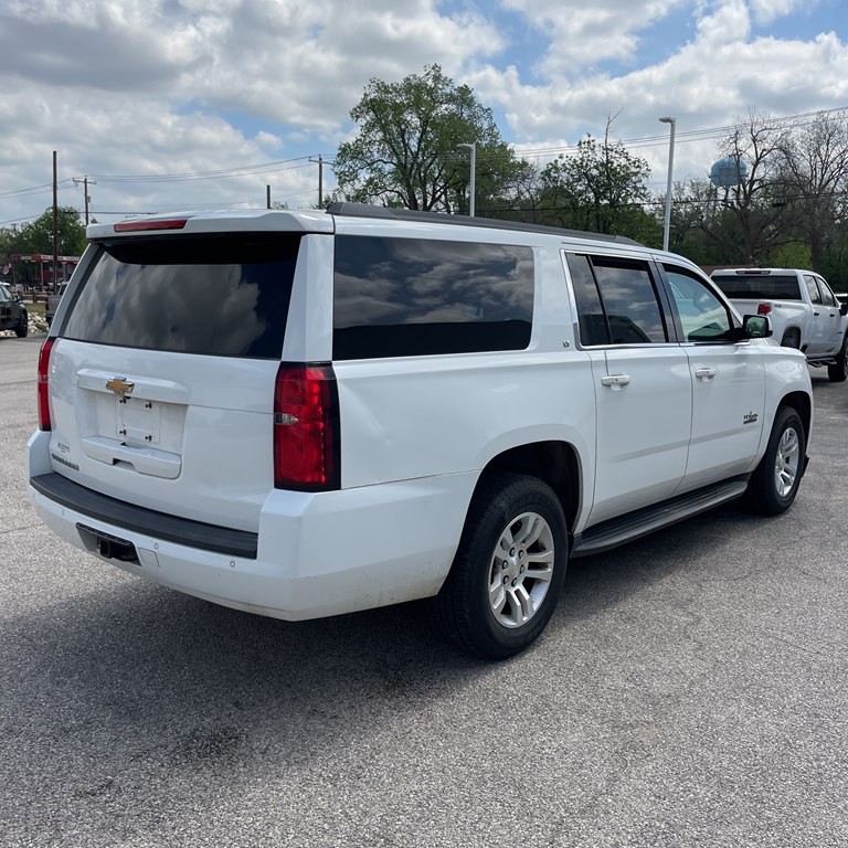 2016 Chevrolet Suburban Image 13