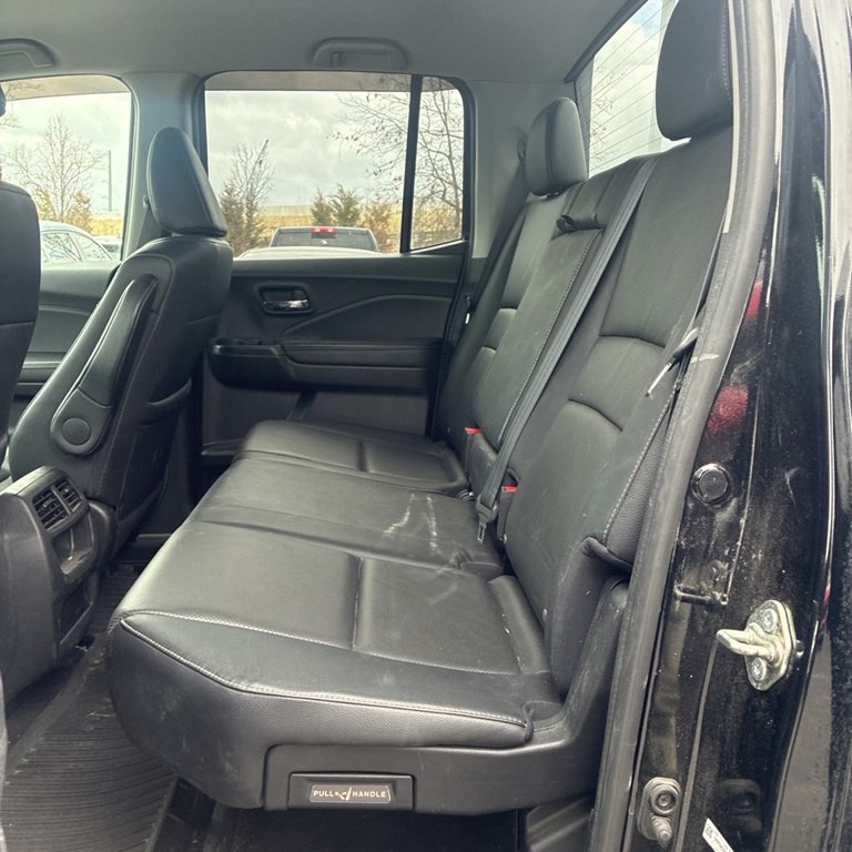 2017 Honda Ridgeline Image 6