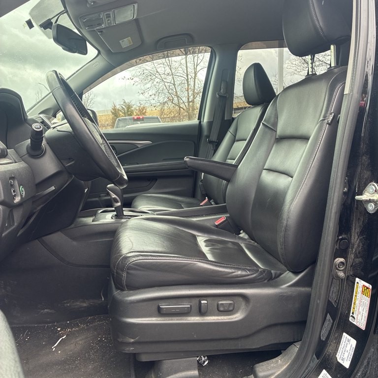 2017 Honda Ridgeline Image 11