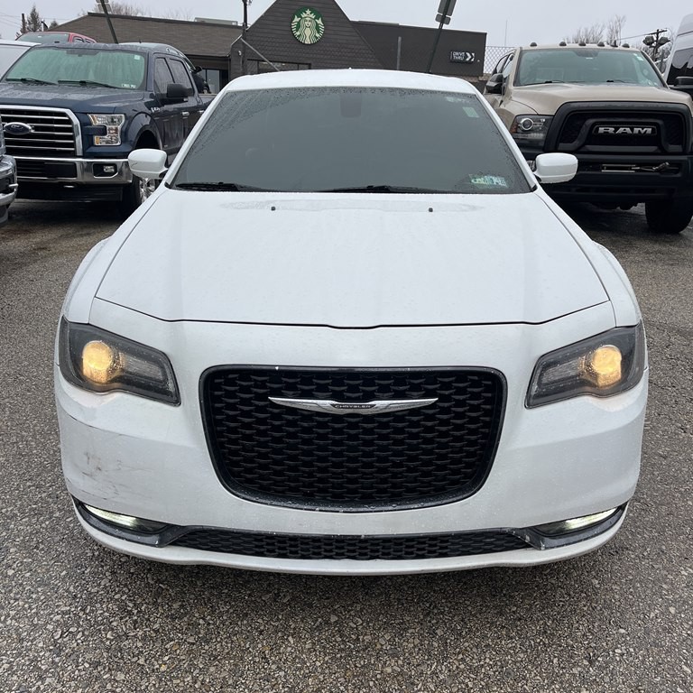2019 Chrysler 300 Image 12