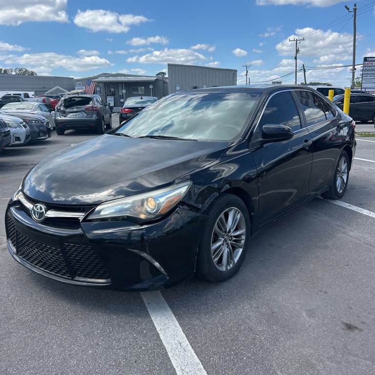 2016 Toyota Camry Image 3