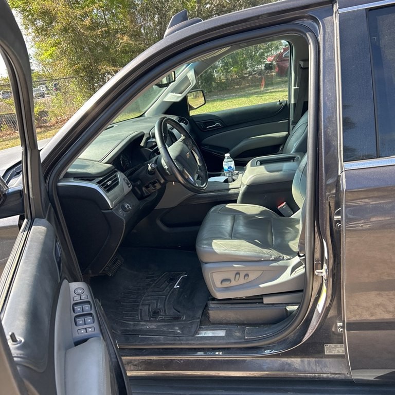 2016 Chevrolet Suburban Image 5