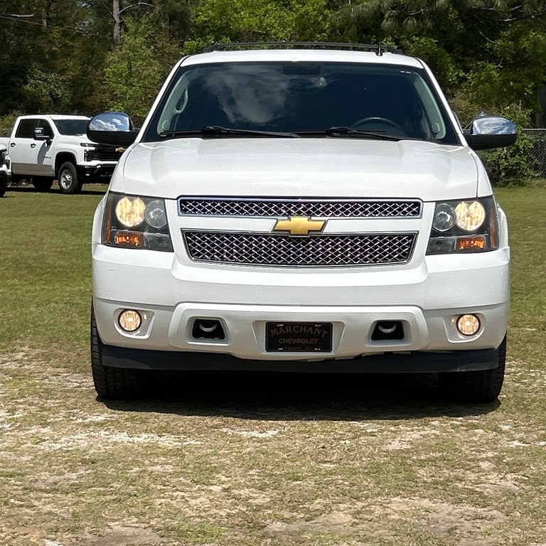 2014 Chevrolet Tahoe Image 2